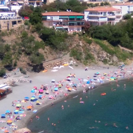 Ca La Nuri Pis 4 Vistas Al Mar Apartment Llanca Luaran gambar
